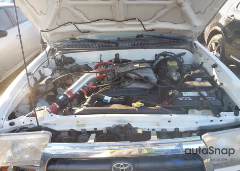 1997 Toyota 4Runner Sr5 V6 from USA, damaged, VIN JT3GN86R6V0049834